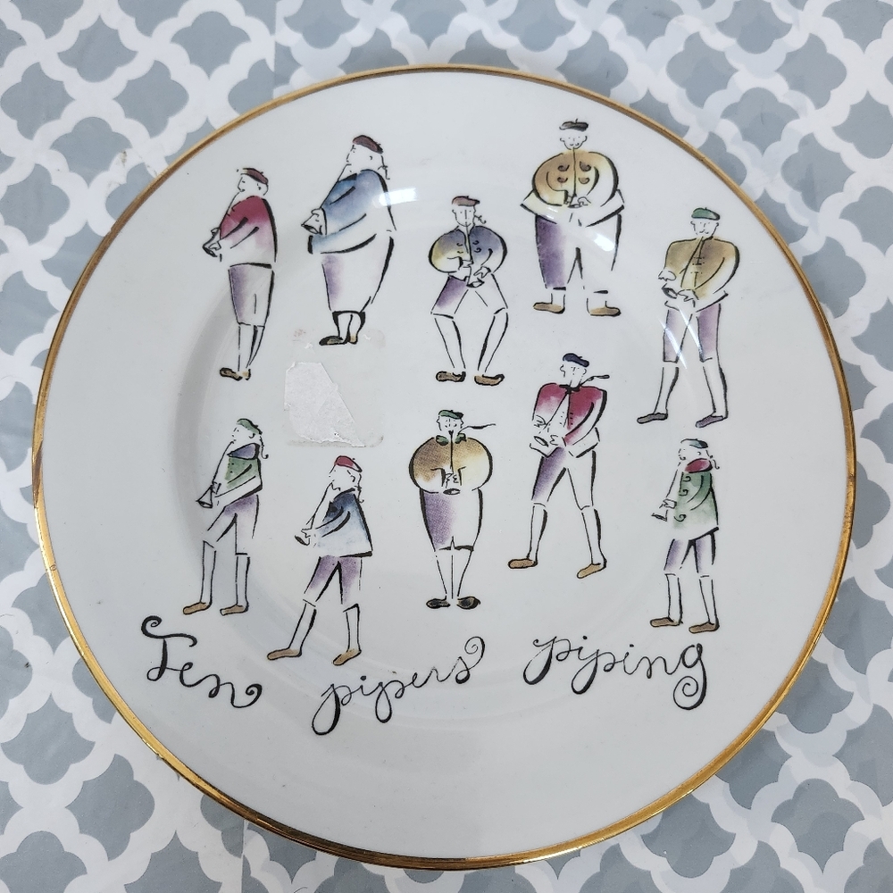 Rosanna Ten Pipers Piping Gold-Trimmed Decorative Salad Plate